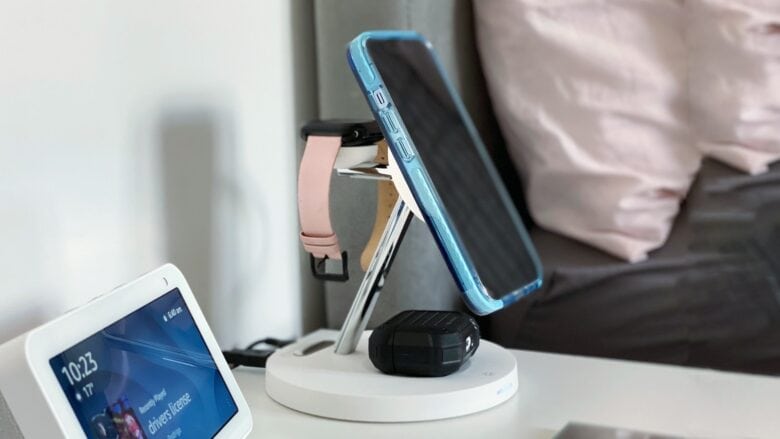 SwitchEasy MagPower 4-in-1 Magnetic Wireless Charging Stand with devices