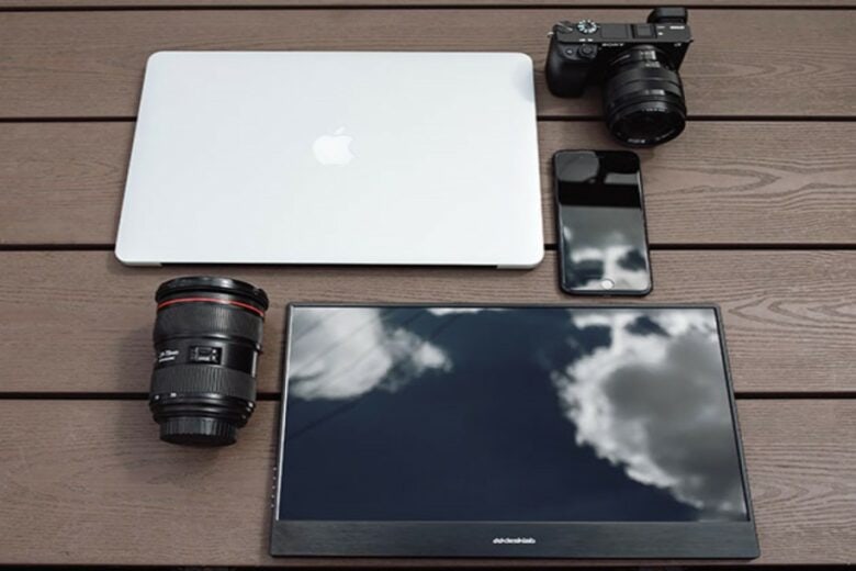 Even your iPhone can connect to this plug n play touchscreen monitor.