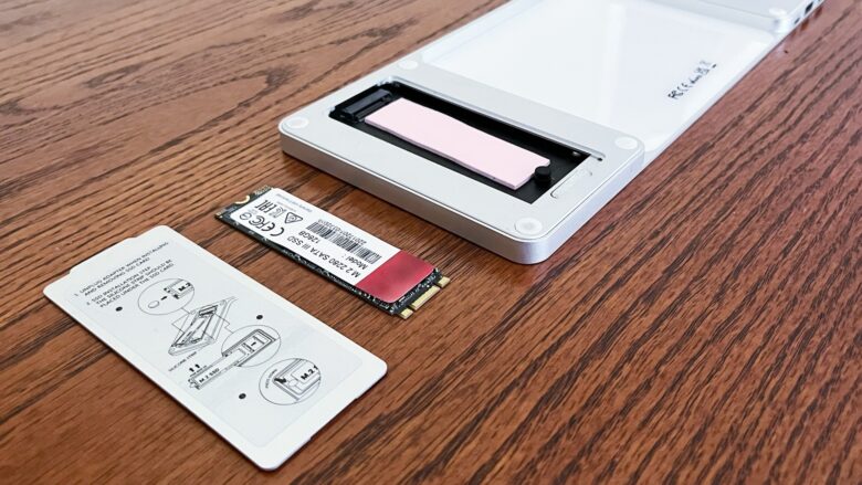Satechi USB-C Slim Dock for 24-inch iMac drive enclosure