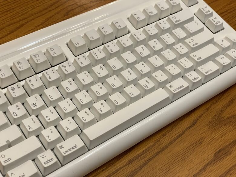 Detail der Mini Tactile Pro-Tastatur.
