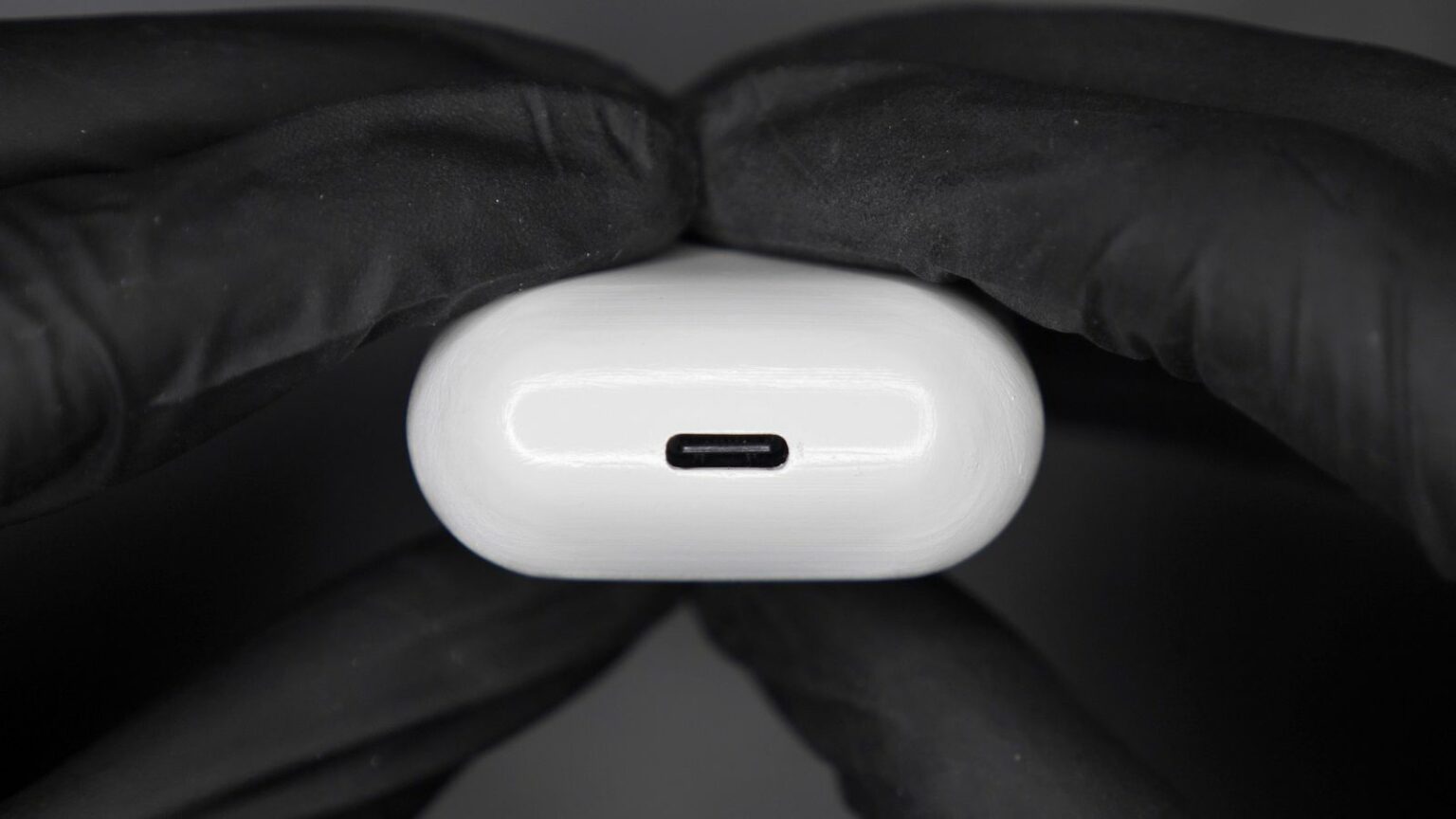 Ken Pillonel put a USB-C port in an AirPods charging case.