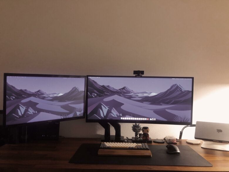 An M1 Max MacBook Pro and Raspberry Pi help make this a home-automation station.