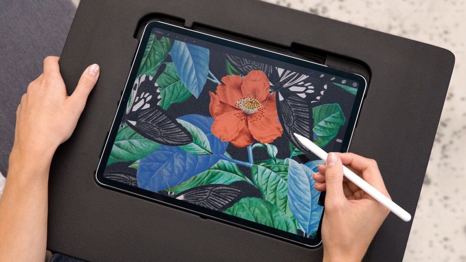 Darkboard makes drawing on an iPad more comfortable Astropad Darkboard makes drawing on an iPad more comfortable