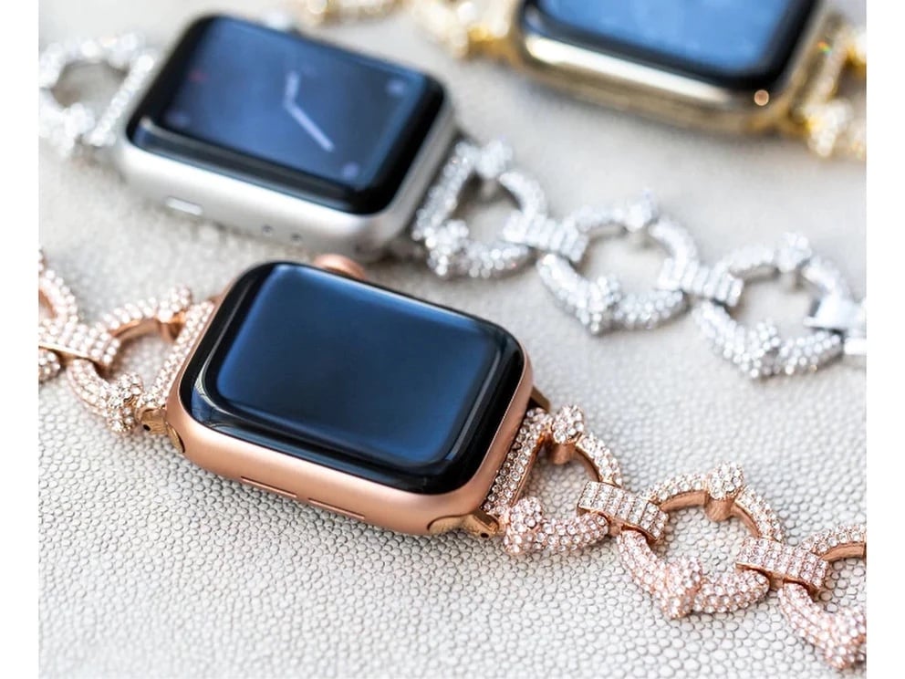 You can get the band in gold, rose gold or silver.