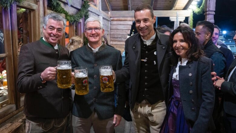 Tim Cook and Eddy Cue hoist a couple of cold ones at Oktoberfest in Munich, Germany.