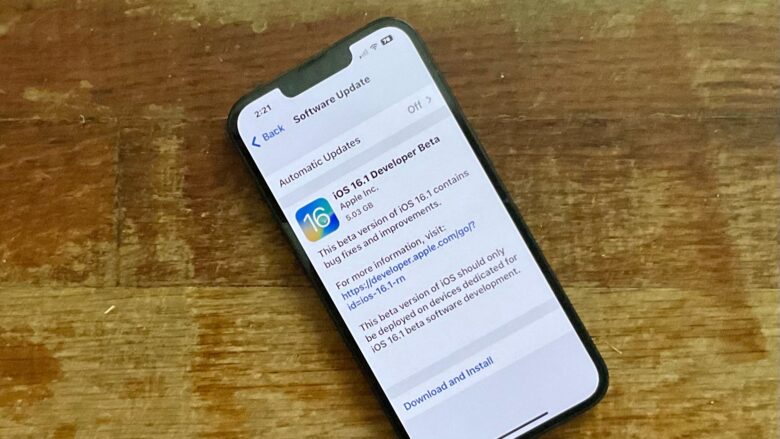 iOS 16.1 beta begins testing new iPhone features