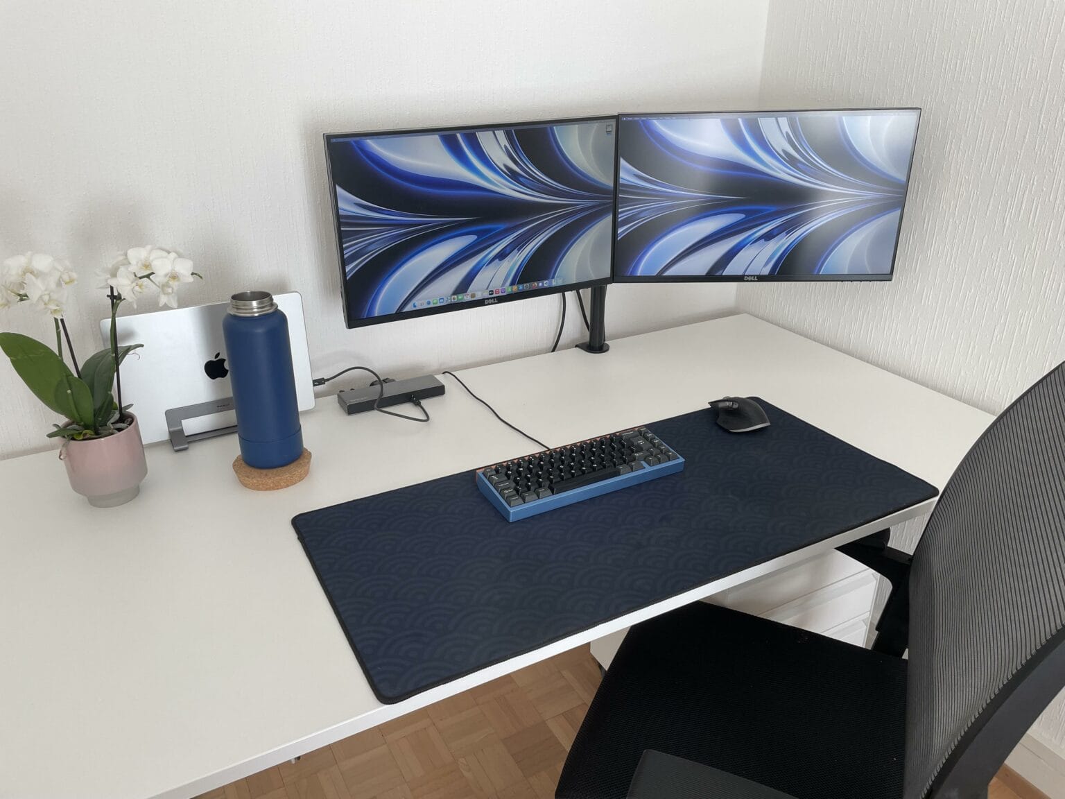 See the cables? It's pretty easy to neaten those up by putting the dock under the desk.
