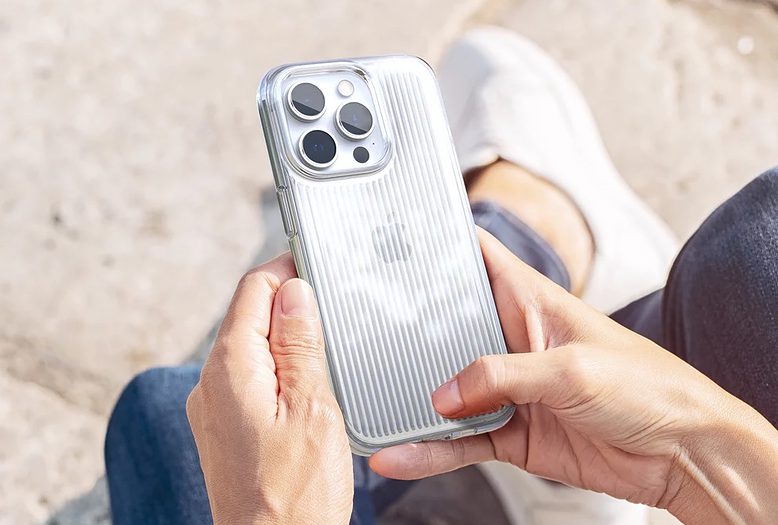 You can get a good grip on Elago's clear iPhone 14 case.