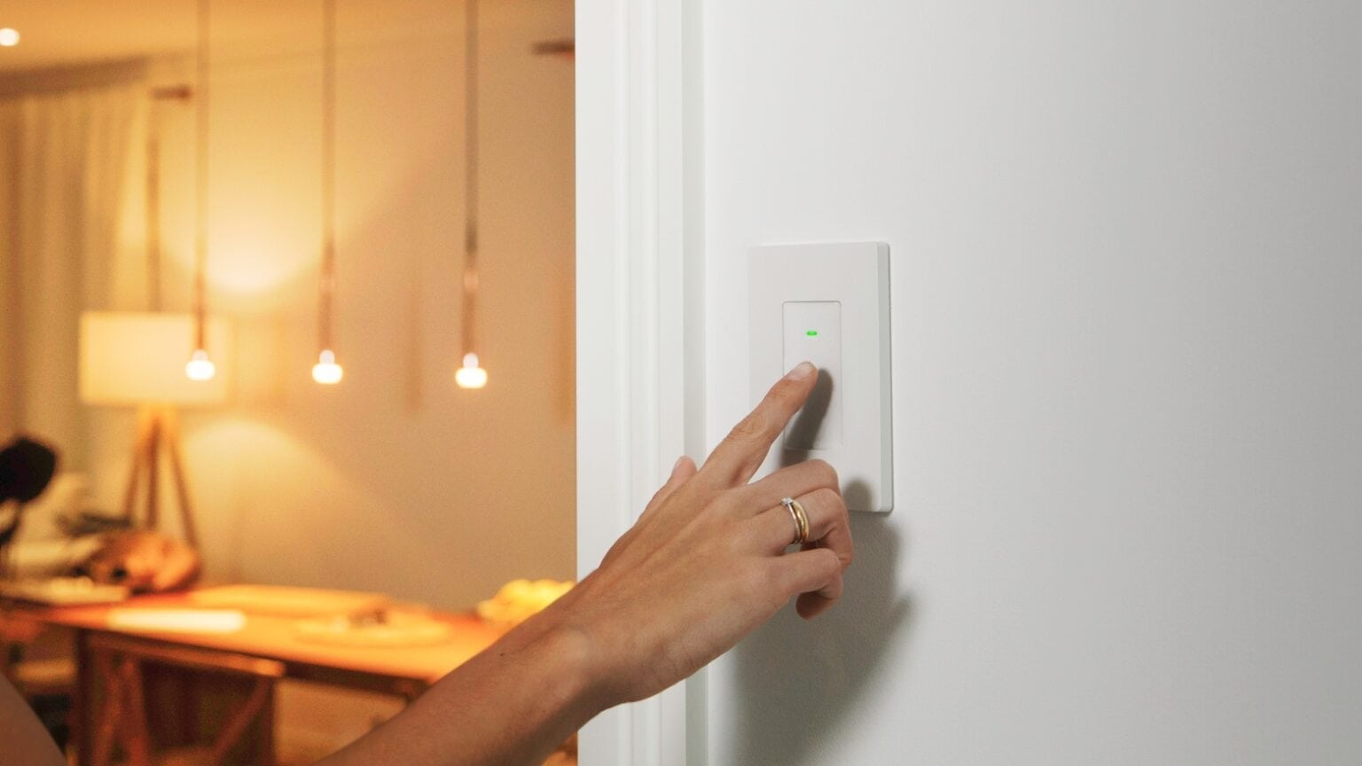 New Eve Light Switch for HomeKit embraces latest smart-home standards