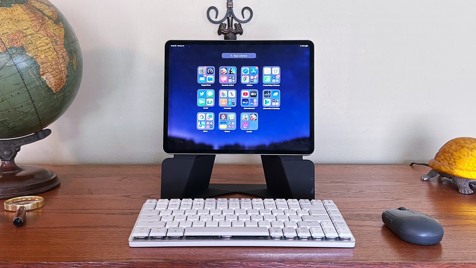 Brilliant origami case/stand raises iPad to eye level [Updated review]