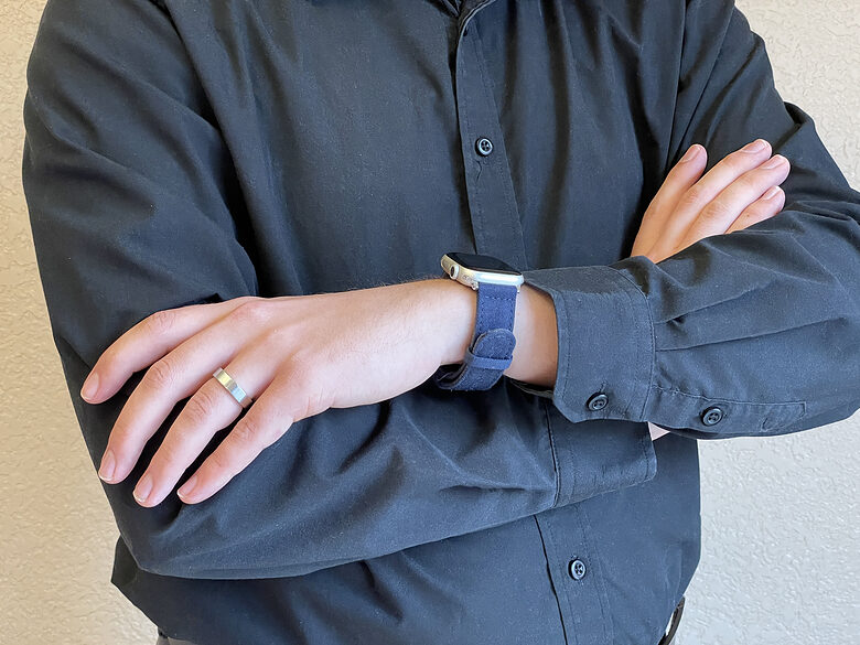 Apple Watch band reviewer wearing a plain black button-down shirt sporting the Durham Nyloon watch band. The Durham band fits in great if you know someone like me who likes solid colors.
