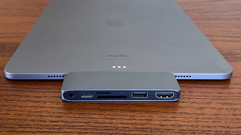 Add 6 ports to your iPad with this tiny, clip-on hub [Review]