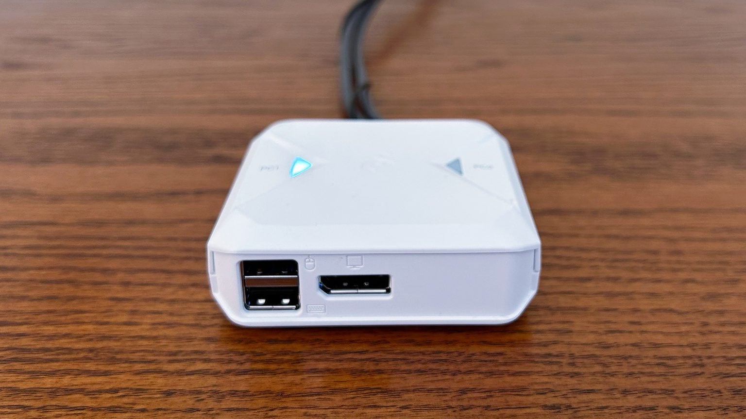 Easily share a screen between 2 Macs with this clever KVM switch