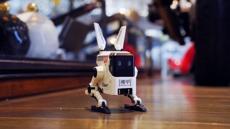 Power your devices with GravaStar Alpha65