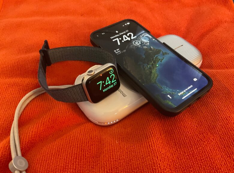 Momax AirBox Go 2-2 All three gadgets are charging, though the AirPods Pro case is hidden inside AirBox Go. You can see the battery capacity and other indicator lights on the corner of the device.