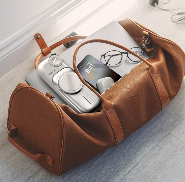 Momax AirBox Go fits easily in your travel bag.