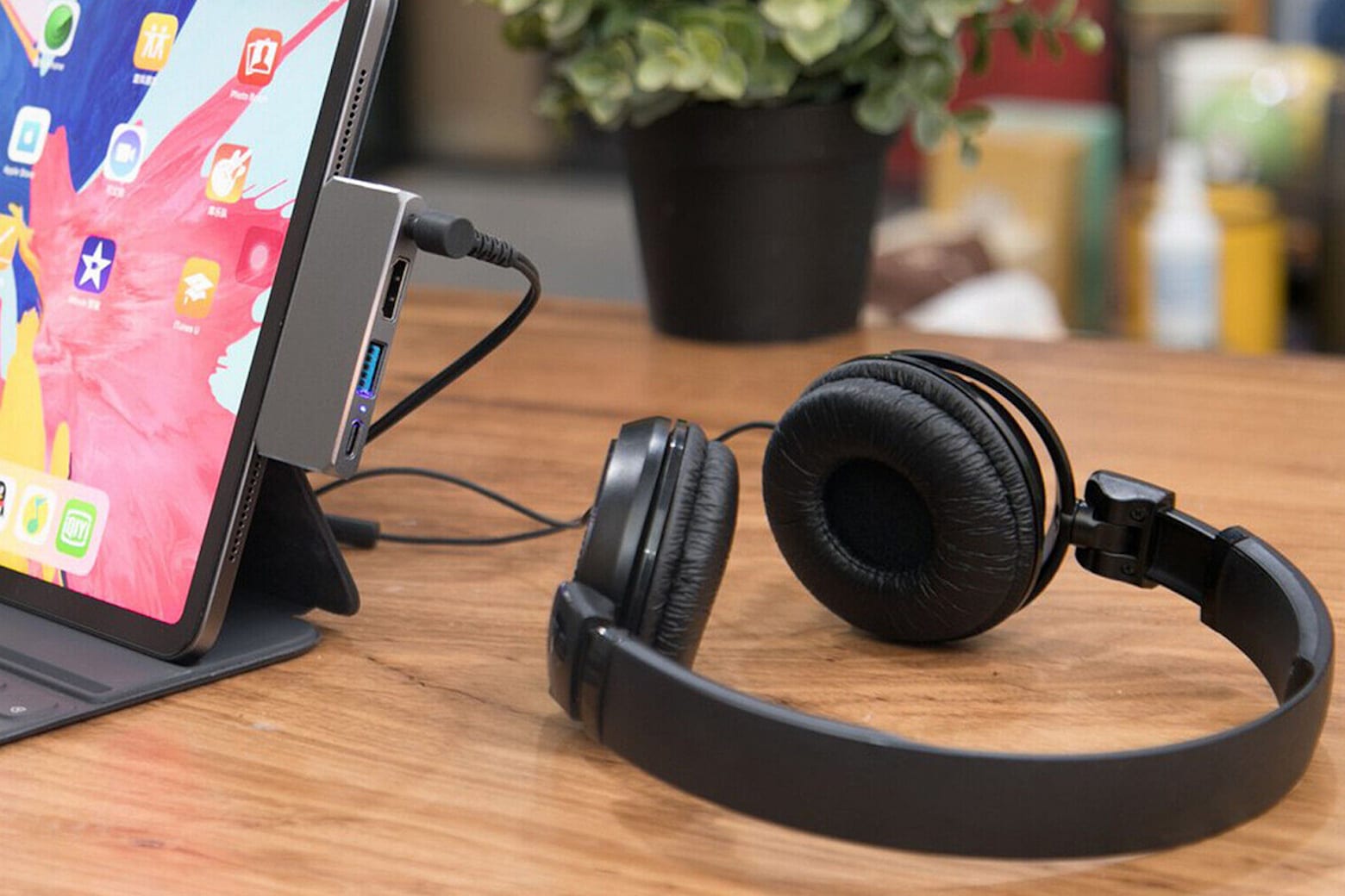 Connect your mouse, monitor and more to your MacBook Pro with this $25 5-in-1 docking station.