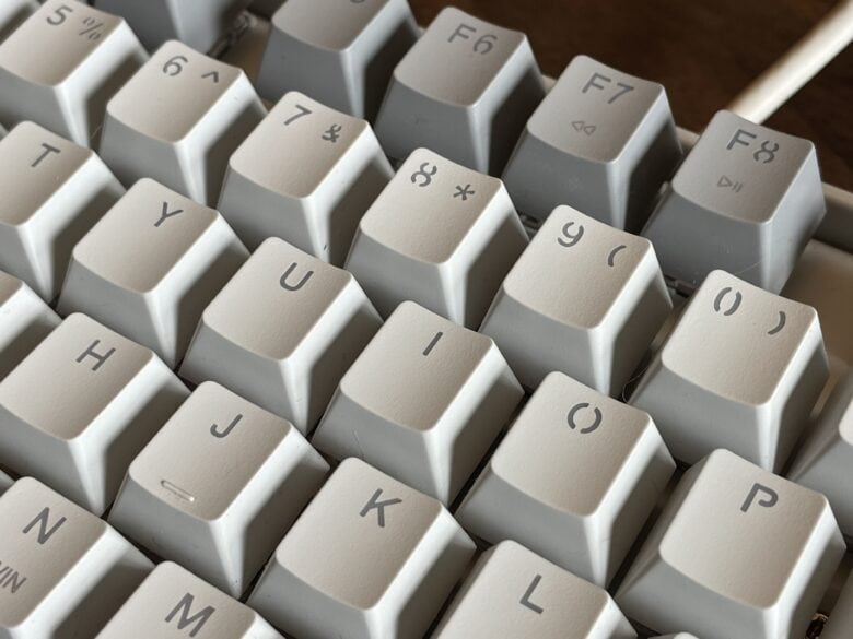 Closeup of the key caps on the EE01