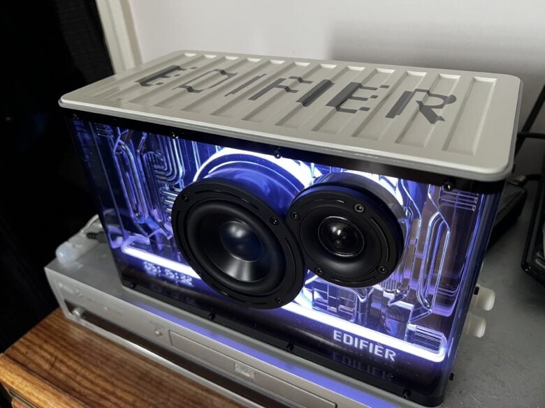 The Edifier QD35 is not an average-looking speaker.