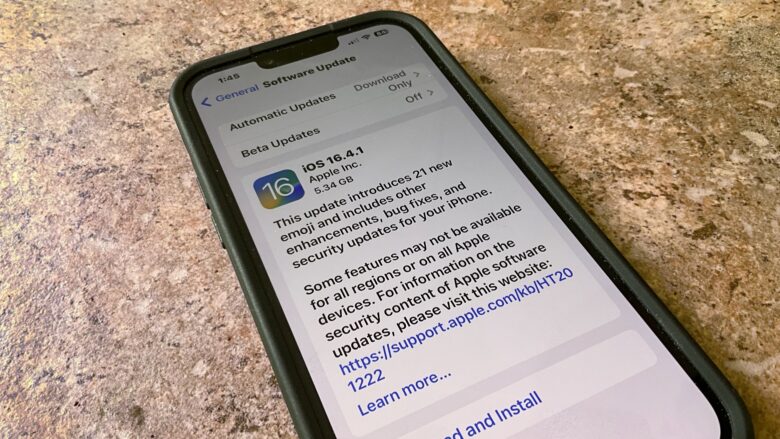 Apple goes on bug hunt with new iOS 16.4.1 update