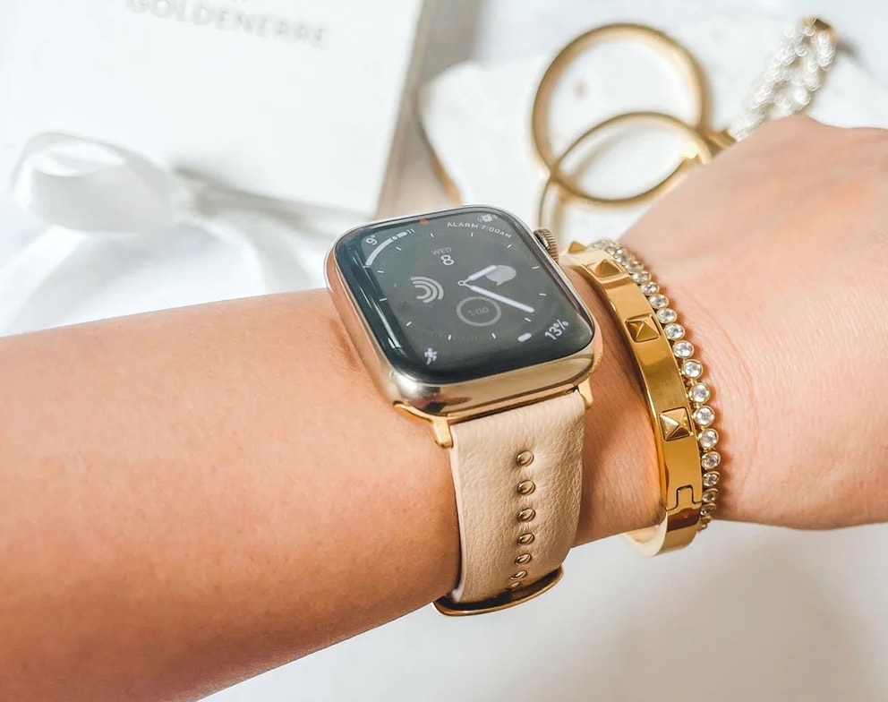 The stud Apple Watch band in taupe is perfect for spring and summer.
