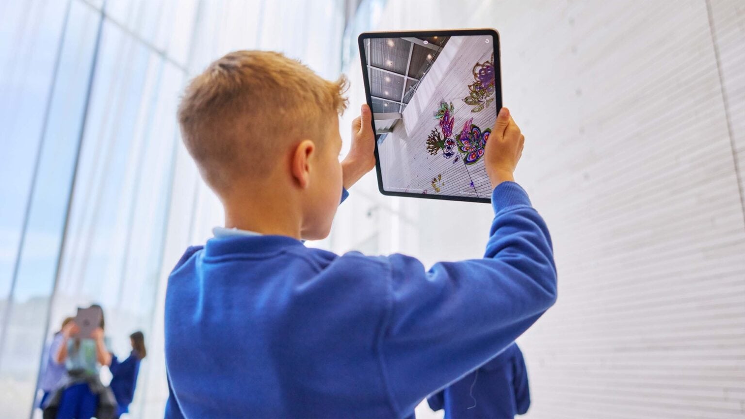 Apple reminds us that iPad Pro does augmented reality too