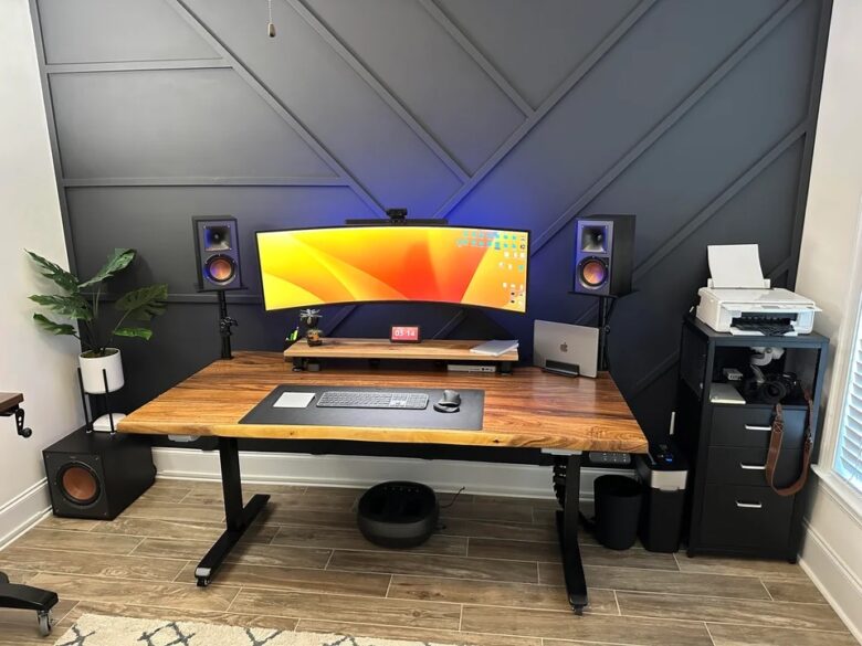 Setups Zag 2-Reddit Aug 2 2023 That accent wall behind the setup provoked plenty of oohs and ahhs.