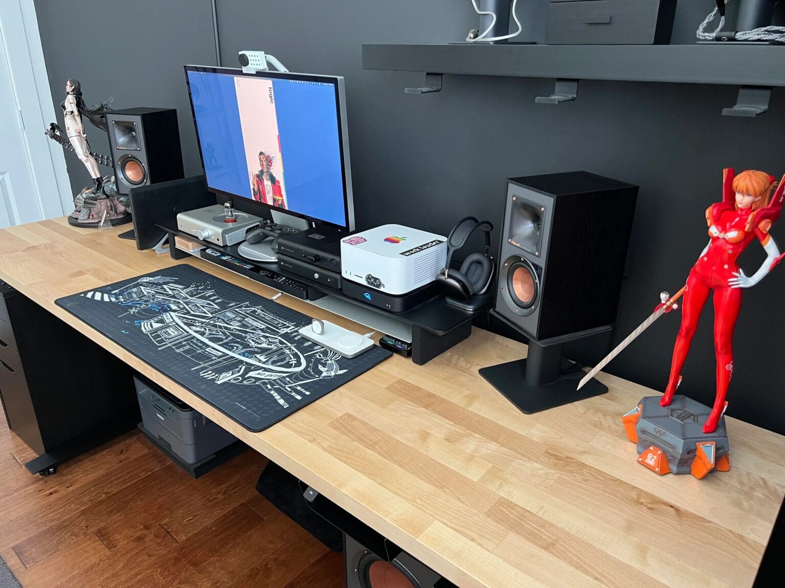 This Mac Studio and Studio Display setup is a gamer's paradise, with six gaming systems.