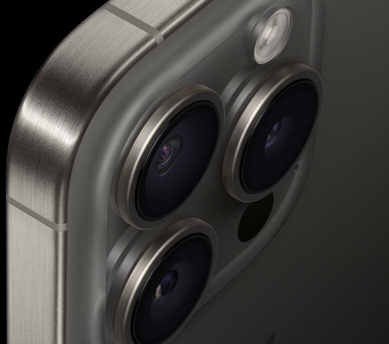 The Pro models' camera upgrades got high praise -- especial Pro Max's 5x zoom.