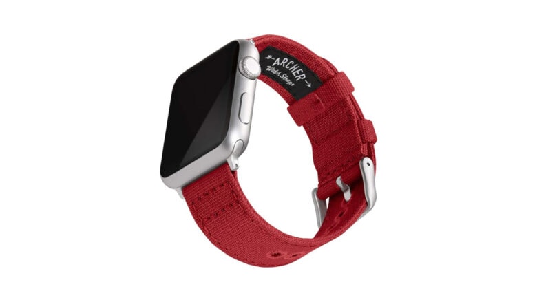 Archer's canvas band is the best NATO band for Apple Watch Series 9. It's made from sturdy canvas and available in a wide range of colors.