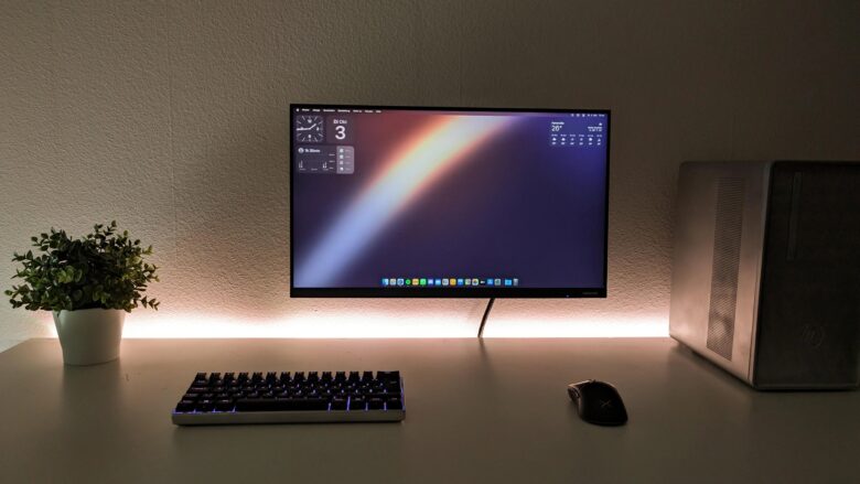 The setup features pretty nice lighting, too.