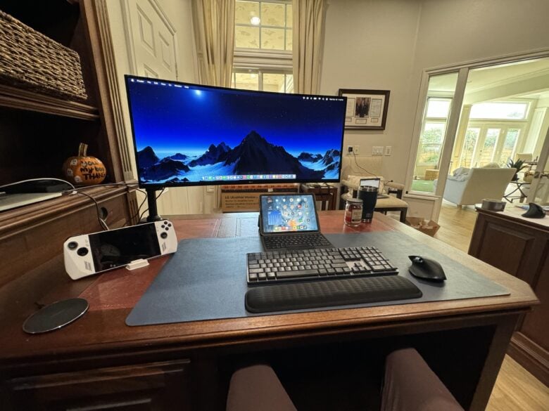 This MacBook Pro user would rather leave the laptop in clamshell mode and use something else for his video calls.