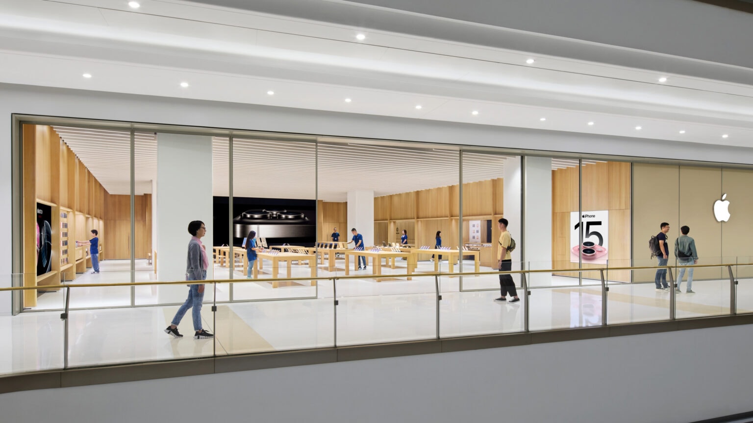 This is Apple's first store in the city of Wenzhou.