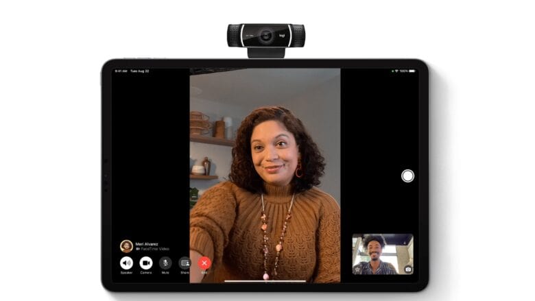 External webcam with iPad