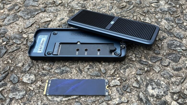 HyperDrive Next USB4 NVMe SSD Enclosure with drive