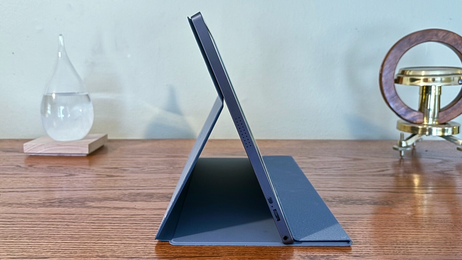 KYY K33 Portable Monitor review Beautiful, affordable 4K screen
