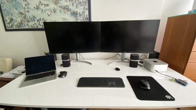 M2 Max Mac Studio setup with two 4K displays