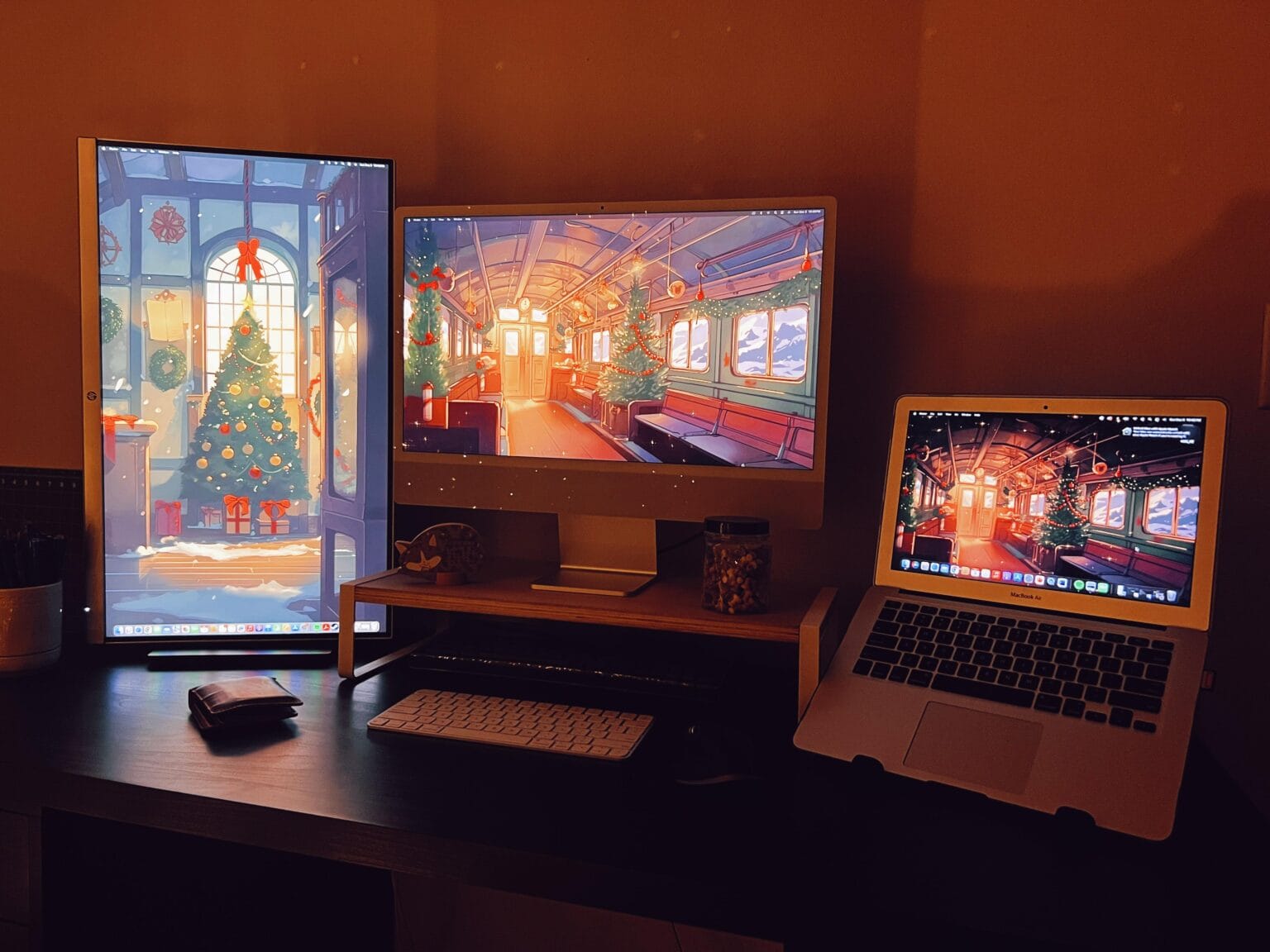 Desktop wallpaper with holiday themes in iMac setup