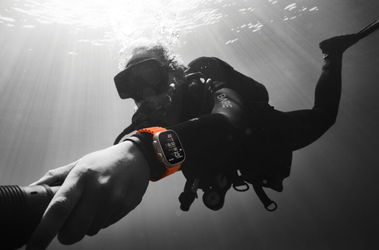 Apple Watch Ultra 2 diver