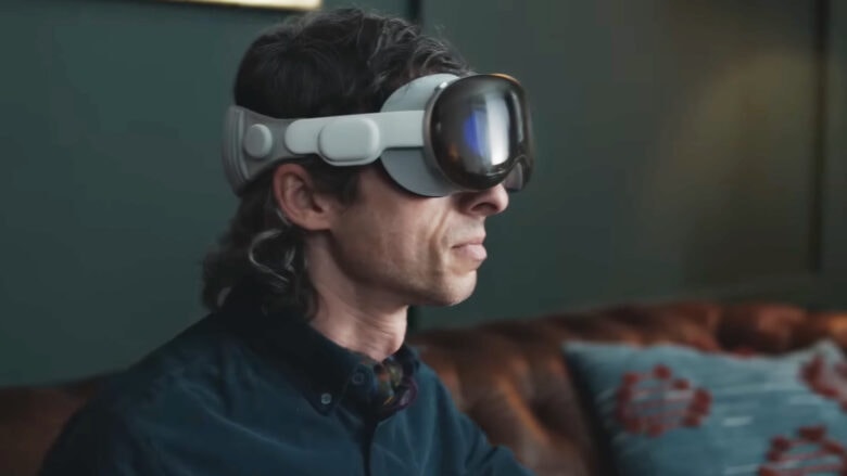 Apple Vision Pro: Side View