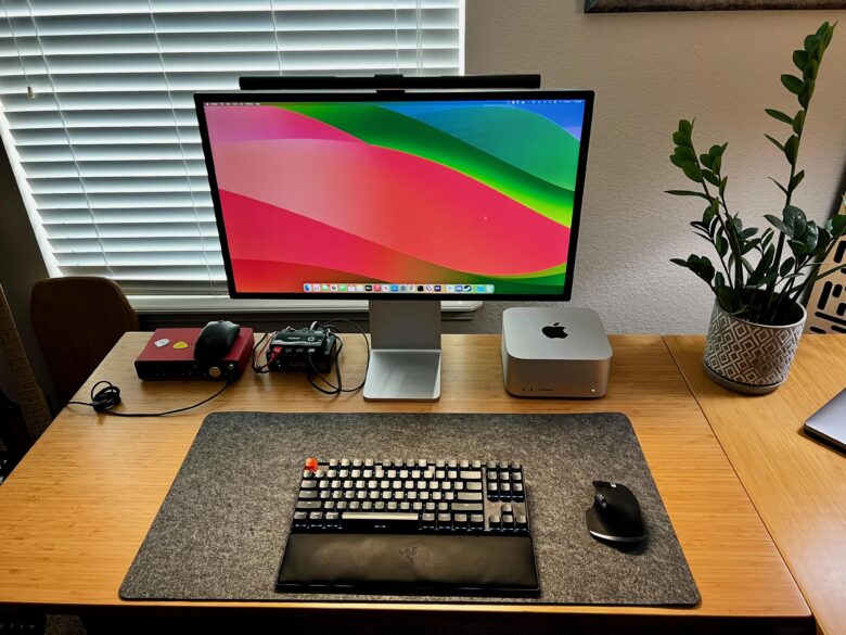 Mac Studio and Studio Display refurbs in setup