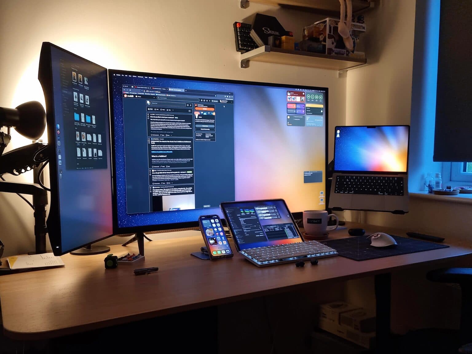 MacBook Pro and Anker dock setup