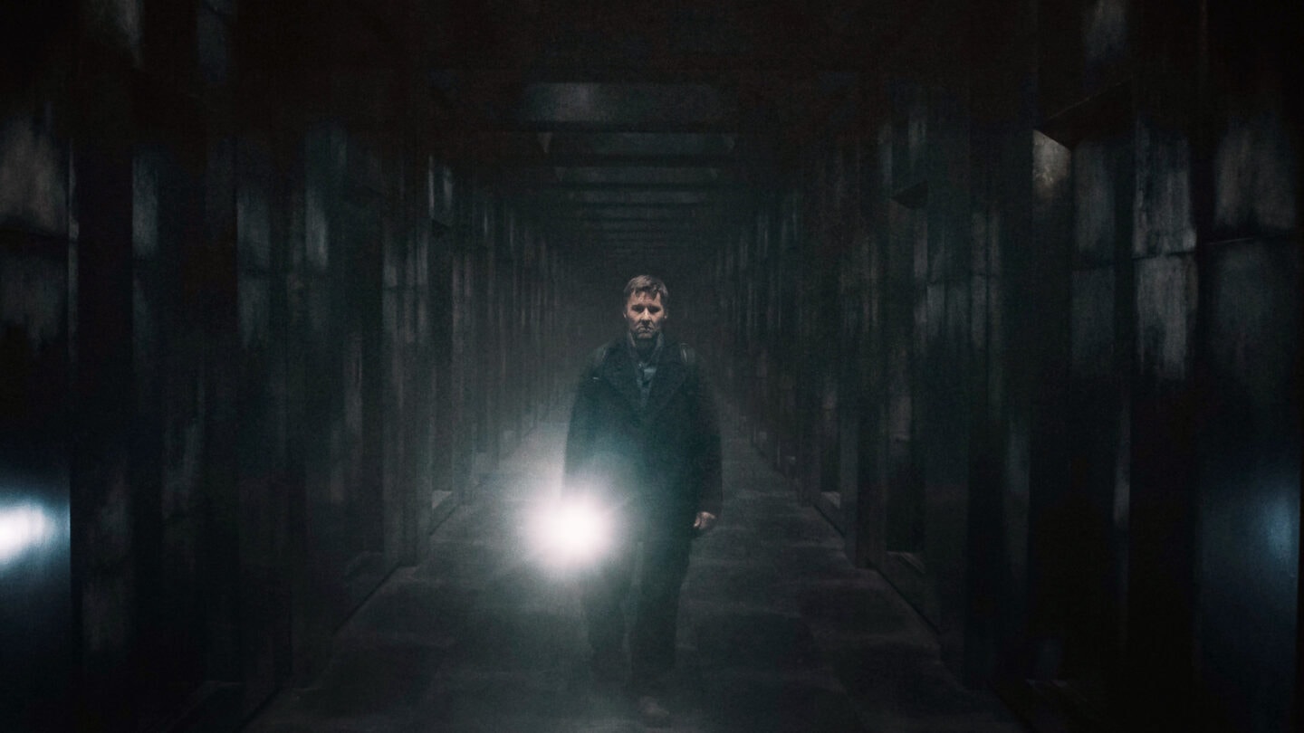 Joel Edgerton stars in Dark Matter, a sci-fi thriller series on Apple TV+.