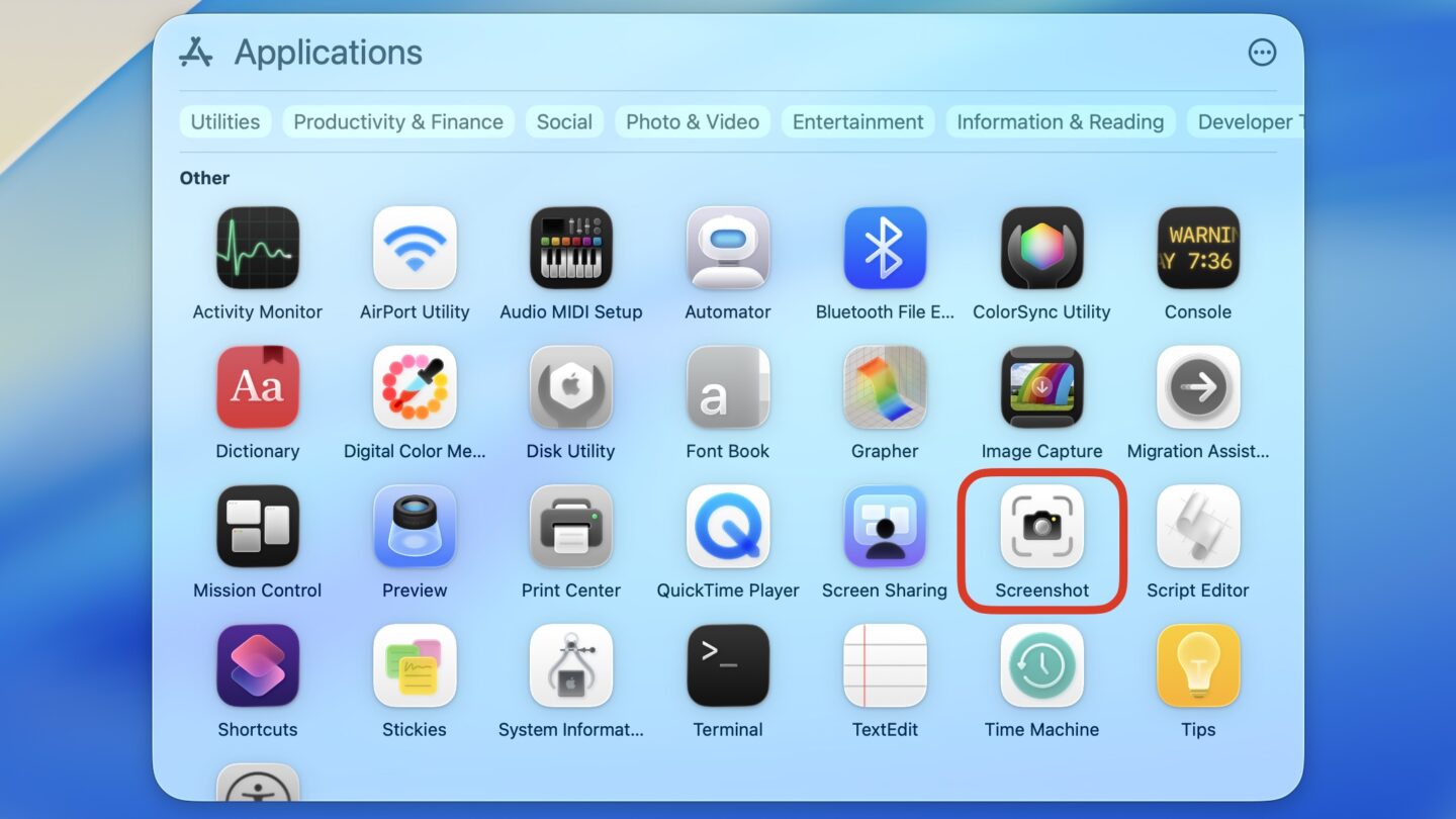 Screenshot App on Mac Screenshot app on the Mac in Spotlight
