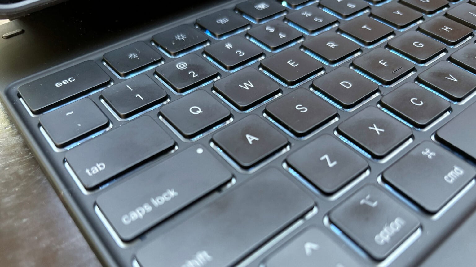 esr-rebound-magnetic-keyboard-case-360-for-ipad-review-cult-of-mac
