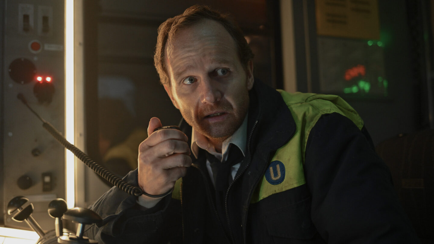 102125_Hijack_Season_Two_Announcement_Big_Image_03_big_image_post.jpg.slideshow_large Christian Näthe in “Hijack” season two