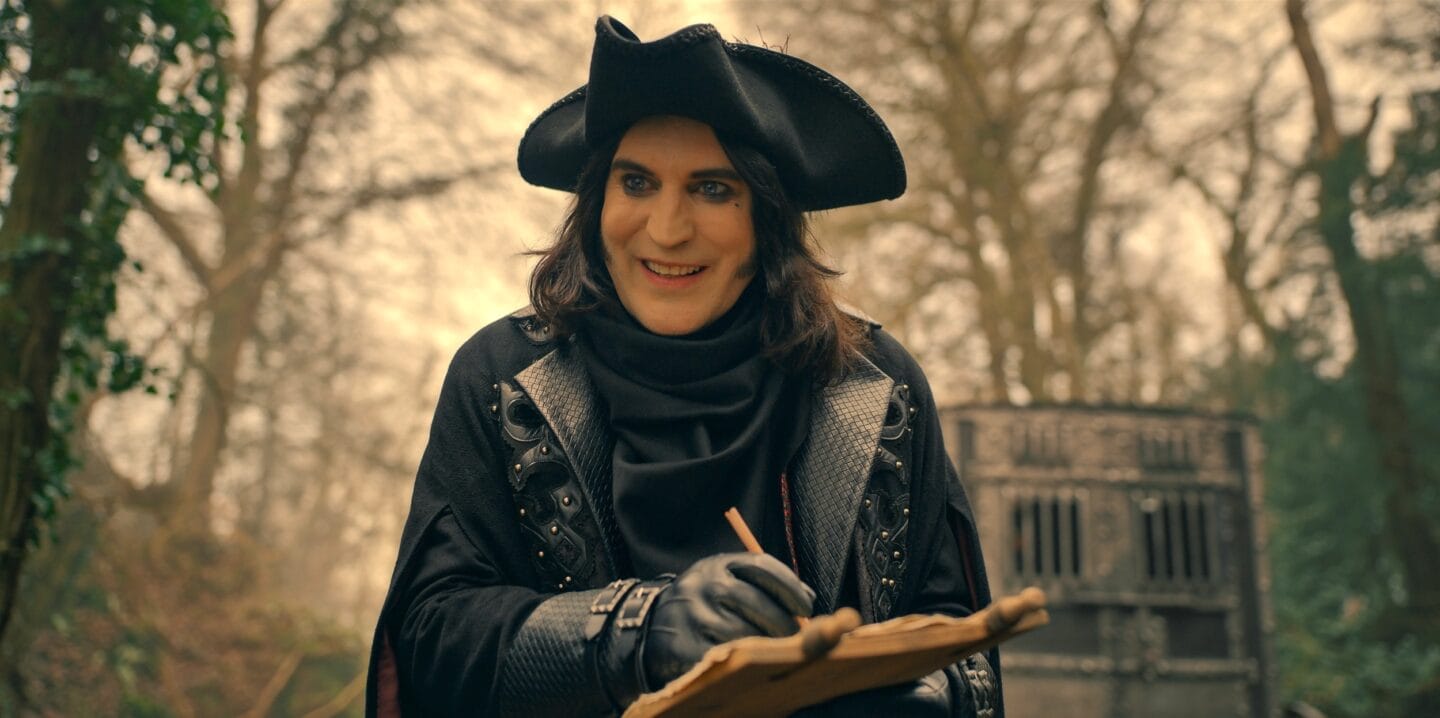 Still of Noel Fielding from Apple TV+ comedy "The Completely Made-Up Adventures of Dick Turpin."