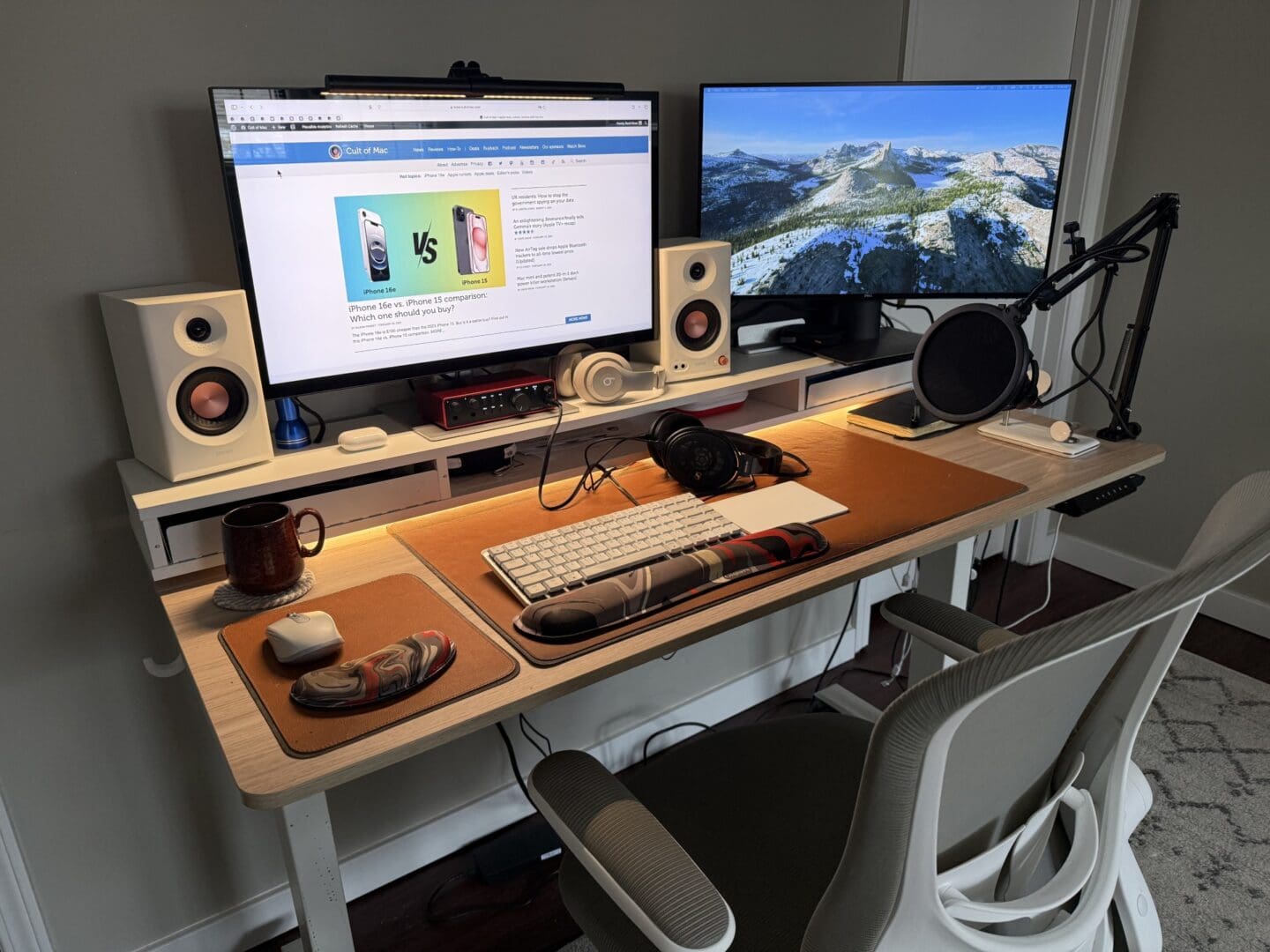 Focusrite Scarlett 2i2 Studio audio interface bundle