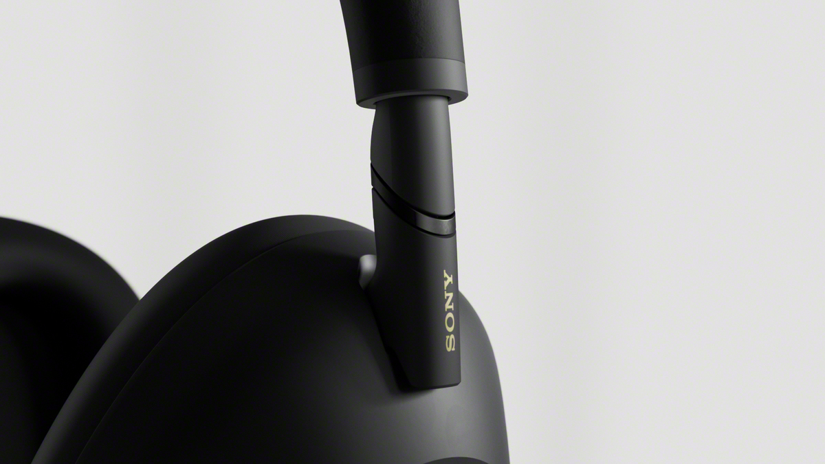 6_WH 1000XM6_black_CLOSE_UP_hinge Sony XM6 headphones