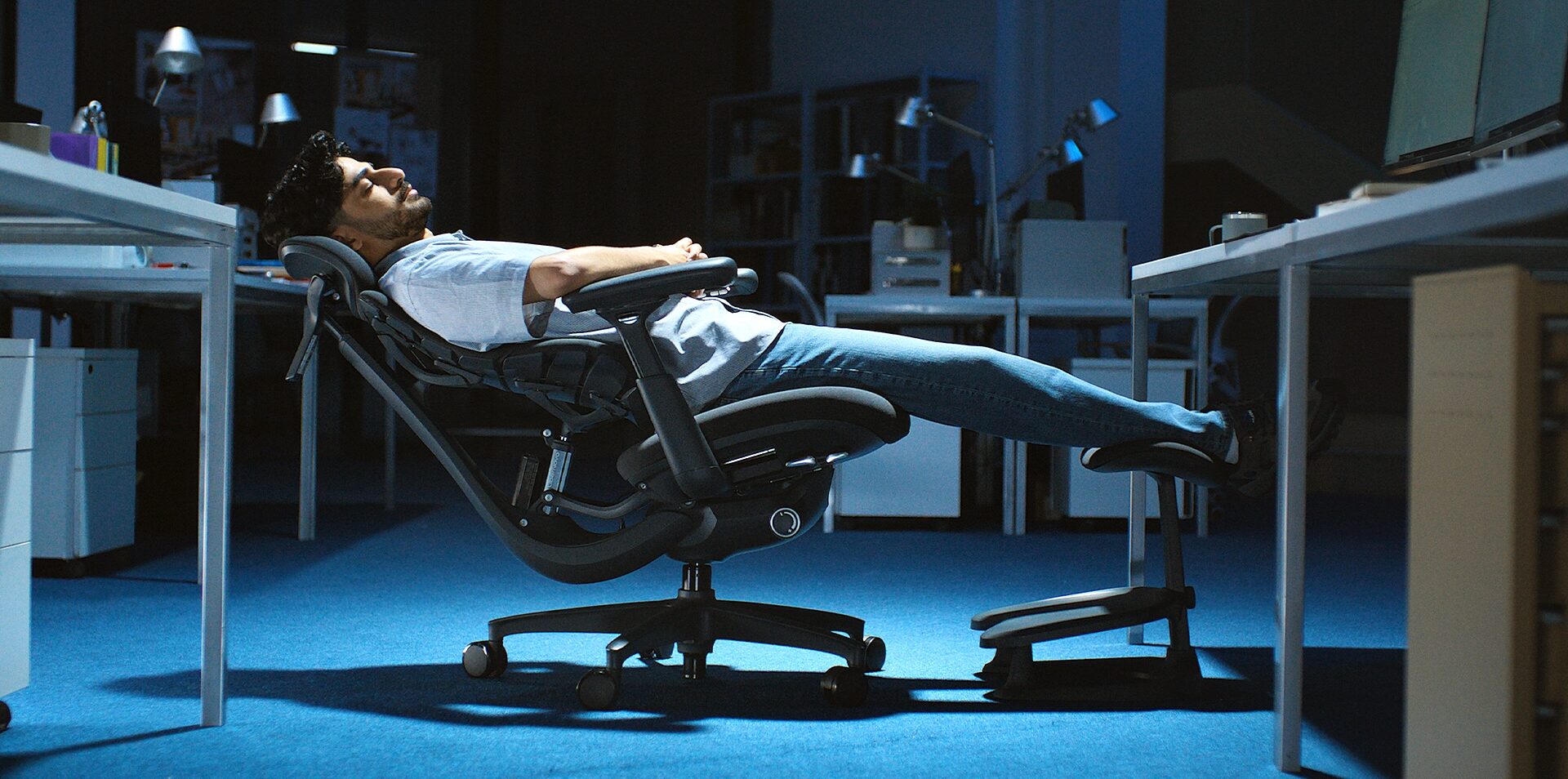 LiberNovo Omni chair reclining position Person reclining in a LiberNovo Omni ergonomic chair